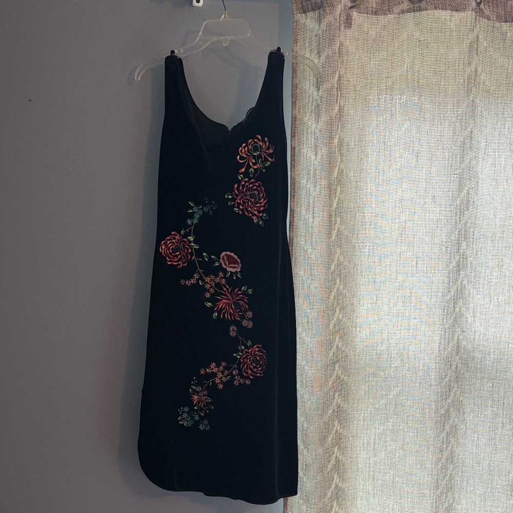 Vintage Black Velvet Floral Embroidered Women's Slip Dress